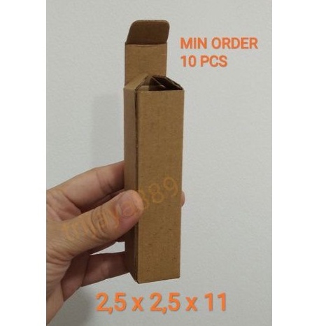 

kardus pizza / die cut uk 2,5x2,5x11 box lipstik