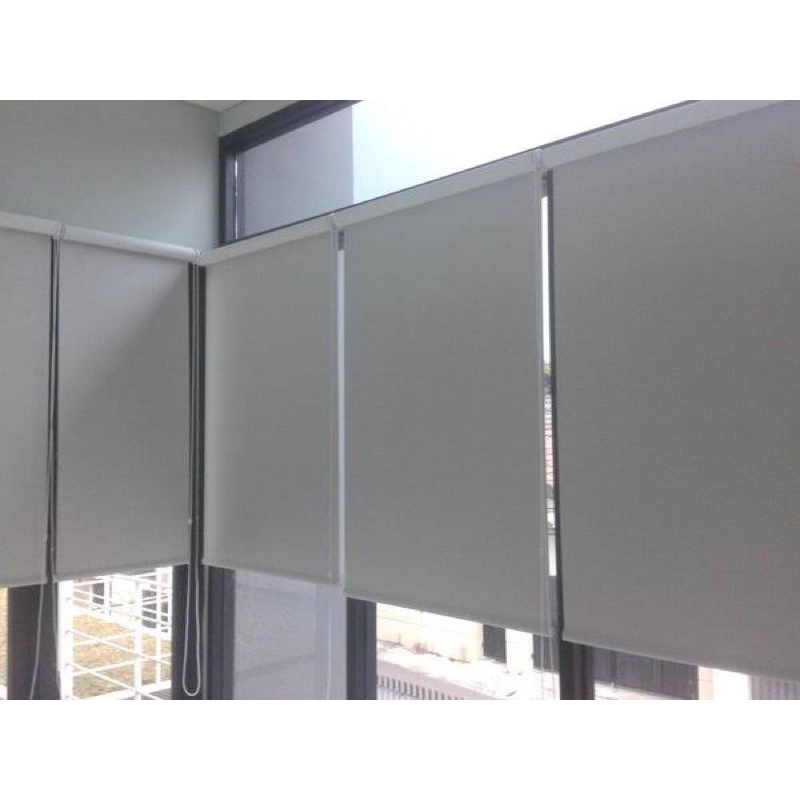 JUAL TIRAI JENDELA/GORDEN/ROLLER BLINDS SECOND/BEKAS ONNA BLACKOUT