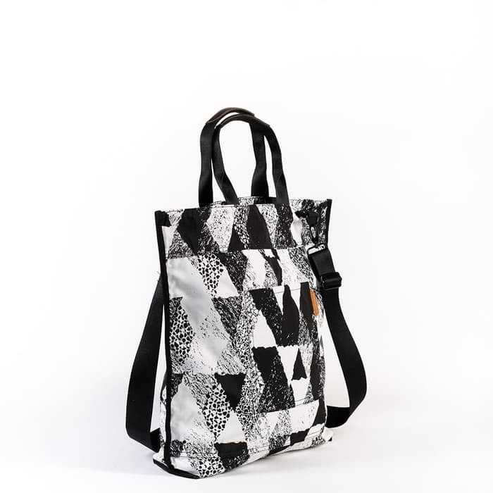DAAVUU Billie Tote Bag/Sling Bag/Shoulder Bag Unisex - Black/White