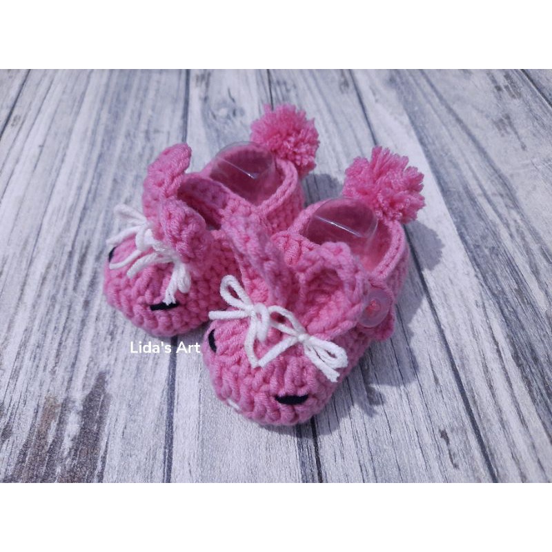 sepatu rajut bayi perempuan