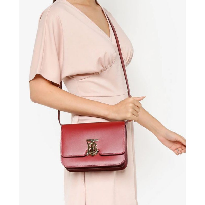 BURBERRY TB SLING BAG