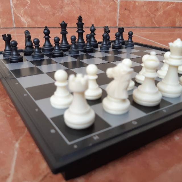 Papan Catur Magnet Lipat Portable - Mainan Magnetic Chess Board Game