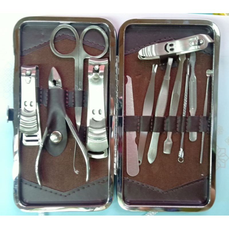 Manicure &amp; Pedicure Set