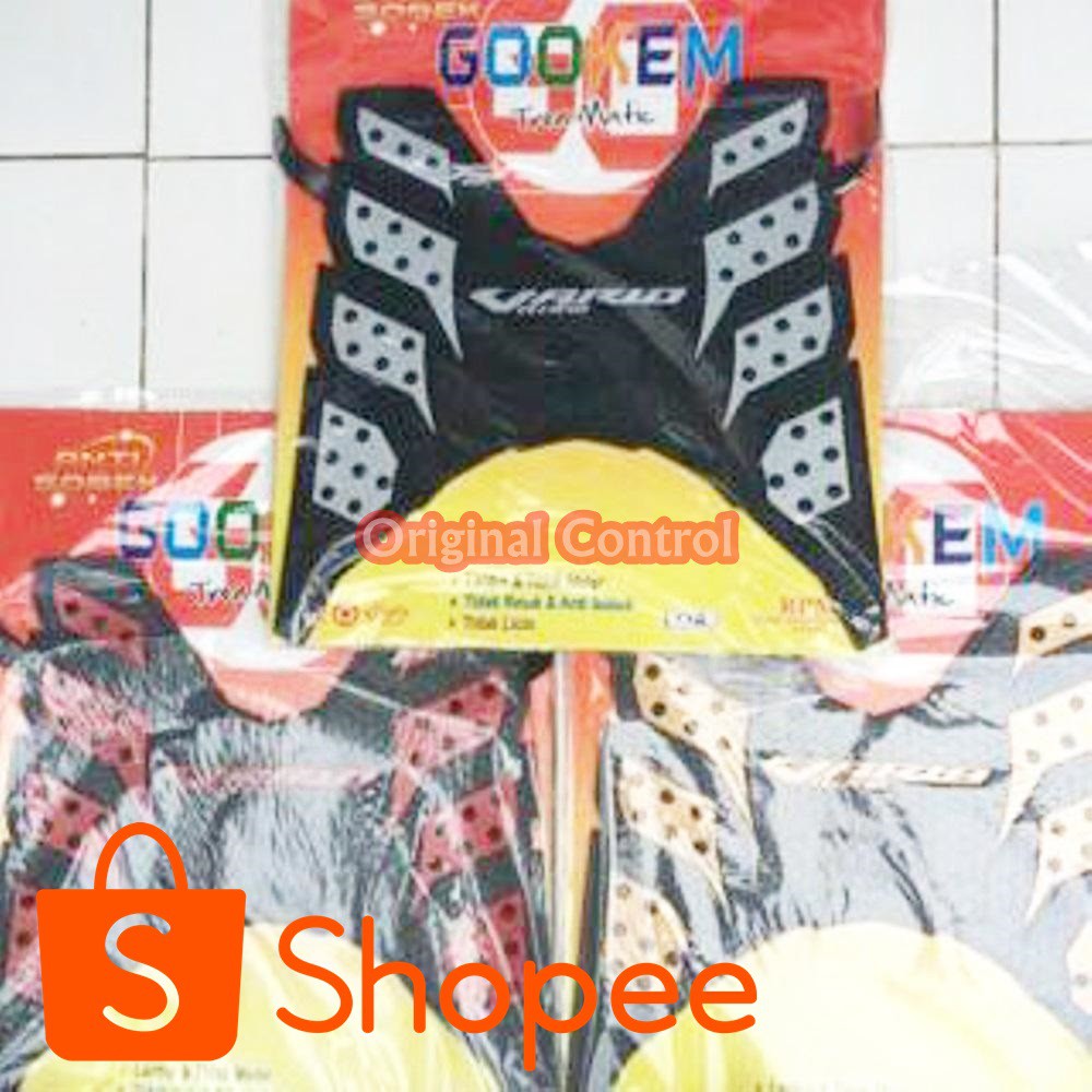 Karpet  Karet Border Step pijakan kaki honda vario 150 / 125 esp Red Merk GOKEM