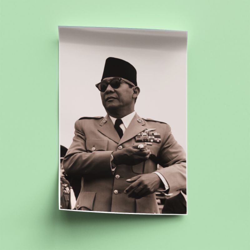 Poster Ir. Soekarno T8  / Poster Tokoh /  Poster A3+ / Poster Custom