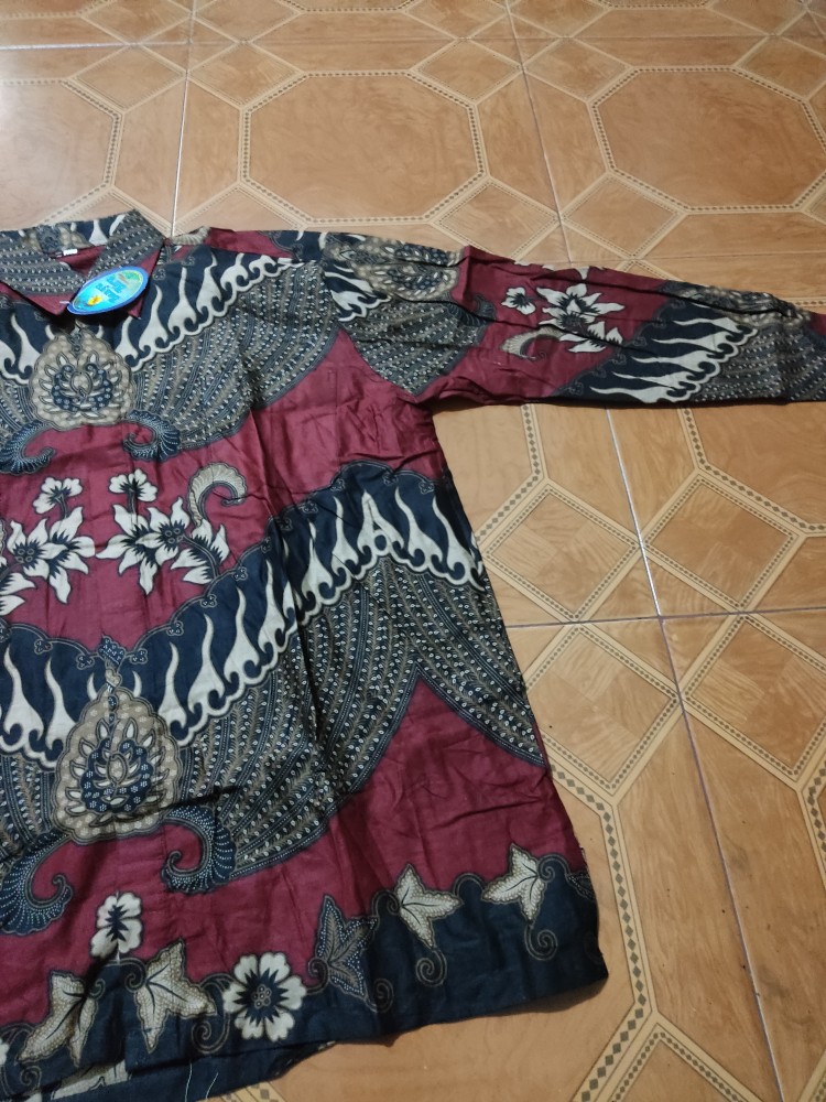 Batik Kemeja Pria Motif Sayap Api Ukuran Jumbo Warna Merah Hitam Biru