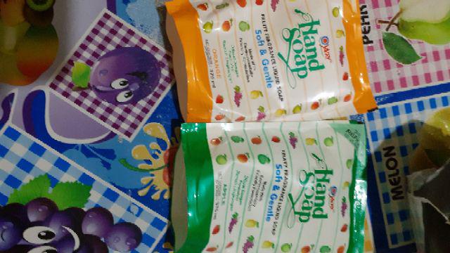 Yuri Hand Soap / Sabun Cuci Tangan Refill 375ml