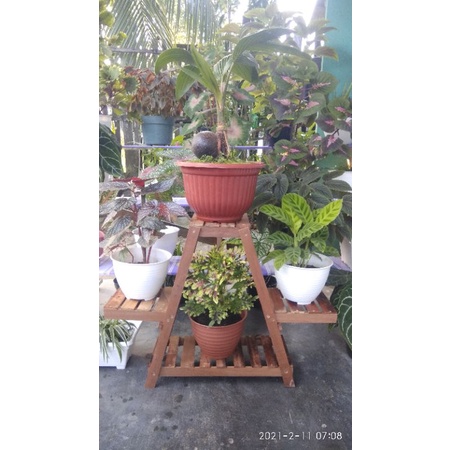 RAK BUNGA DARI KAYU ULIN / TEMPAT BUNGA