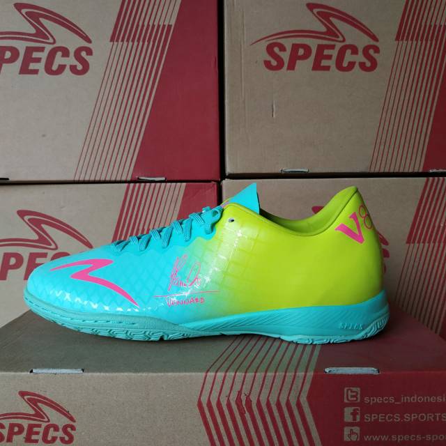 Sepatu specs excocite V8