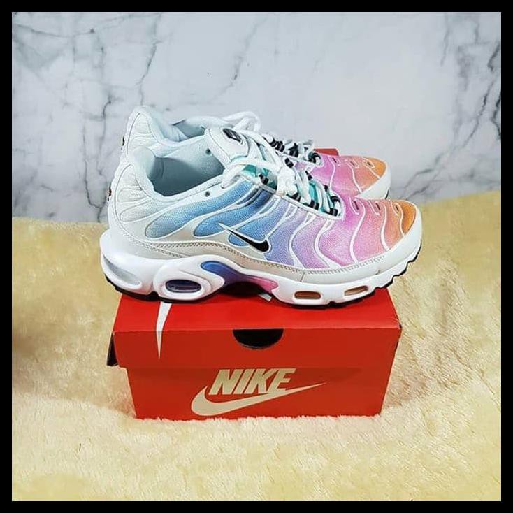 nike air max plus pastel rainbow