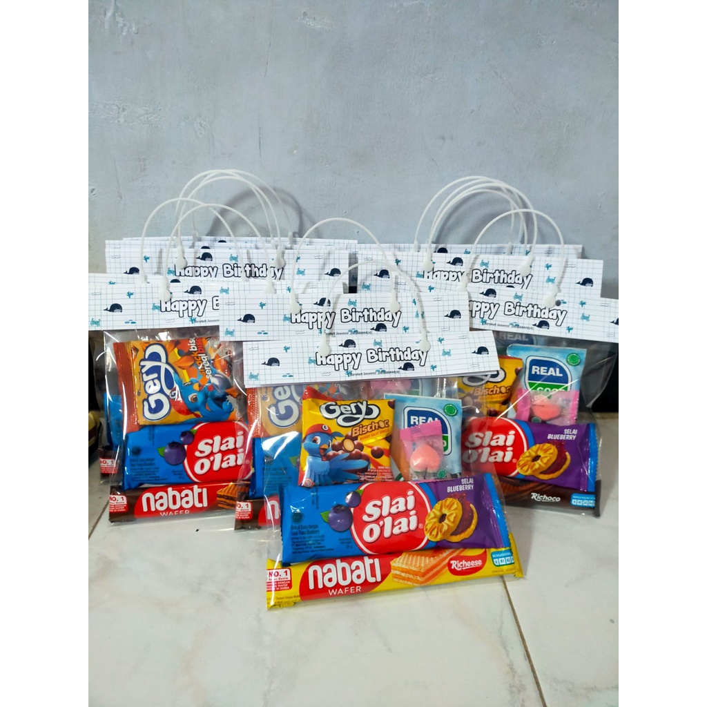 

Paket Snack Ulang Tahun Free Design Termurah