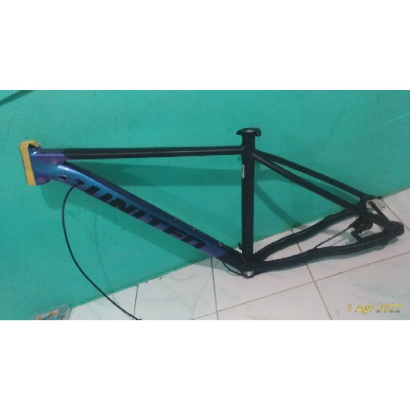 Frame clovis 8
