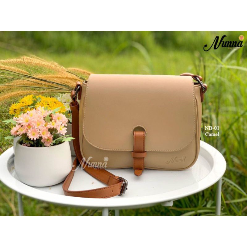 Nunna sling bag by Nunna