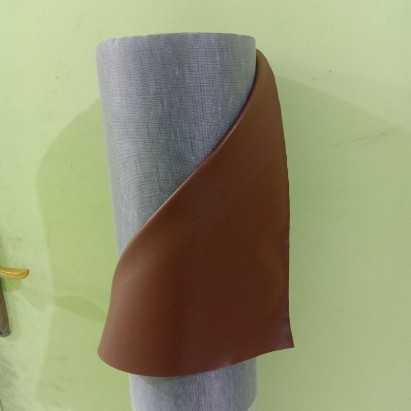 KULIT SINTESIS/KULIT IMITASI MOTIF POLOS bisa buat perlak bayi-Coklat muda