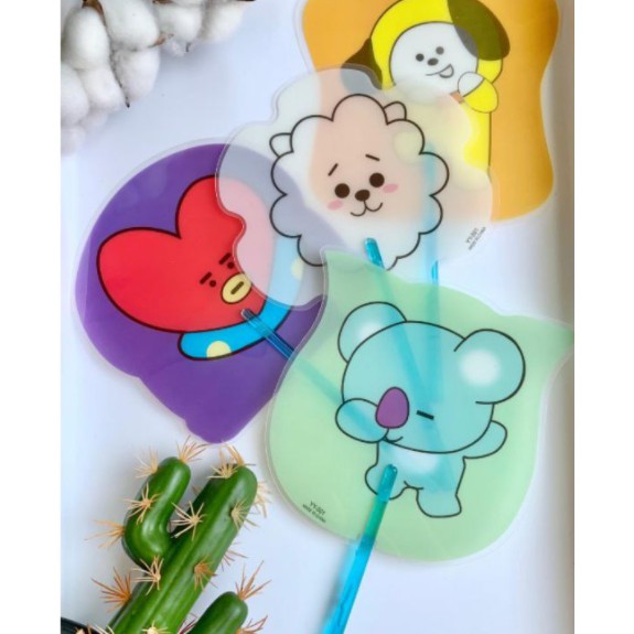 (ISI 12) KIPAS PRIWITAN BT21 BTS MAINAN ANAK OUTDOOR PENDINGIN MINI PORTABLE KIPAS ANGIN MANUAL