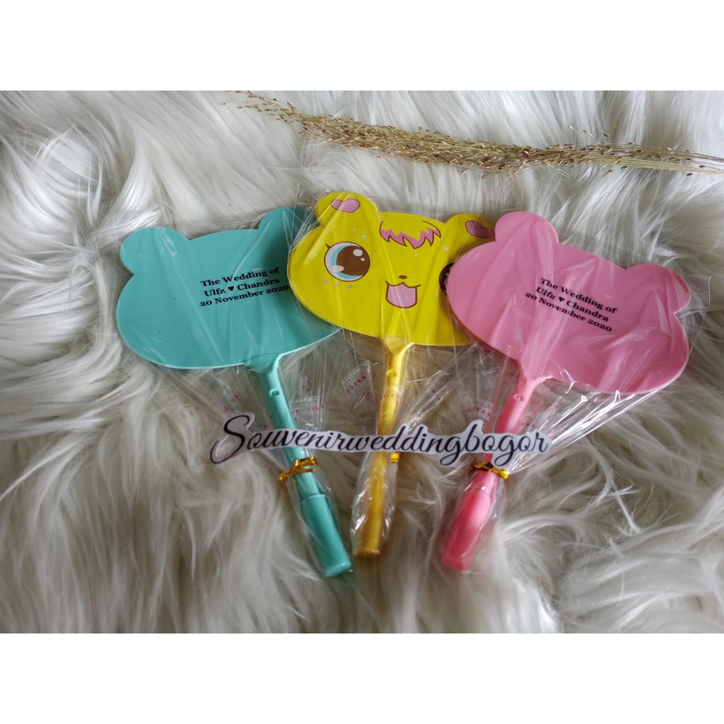 Souvenir pernikahan pulpen kipas kemasan plastik