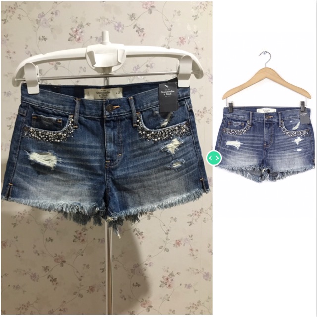 [New with Tag] Abercrombie & Fitch Womens Distressed Embellished Denim Shorts / Celana Pendek