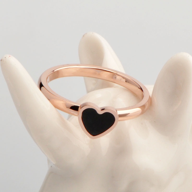 Cincin Bentuk Hati Bahan Titanium Lapis Rose Gold Gaya Korea