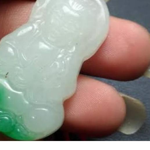 Kalung liontin giok dewi kwan im