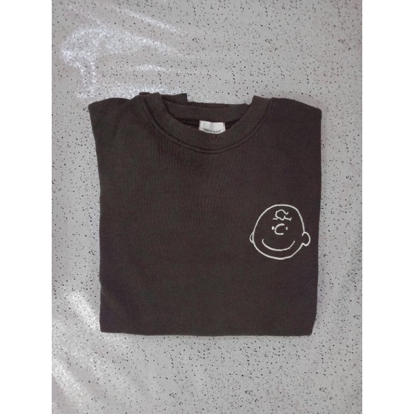 CREWNECK THRIFT AWESOME APPAREL