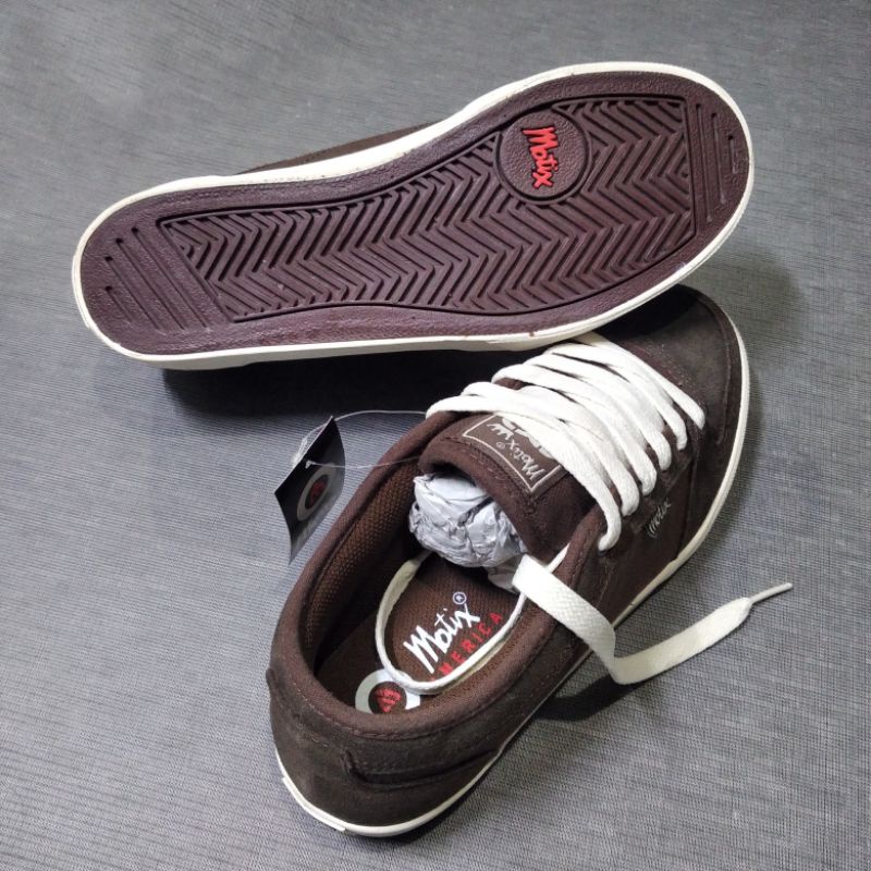 MOTIX Footwear