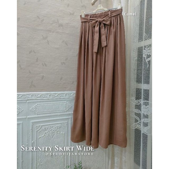 Serenity WIDE Skirt Polos by Studhijabstore