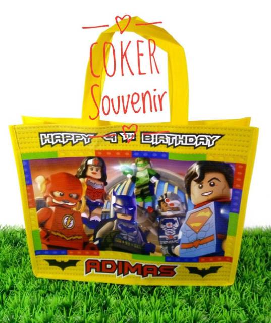 Produsen tas souvenir ulang tahun anak bahan kain ukuran panjang 25 tinggi 20 lebar 11 cm batman-3