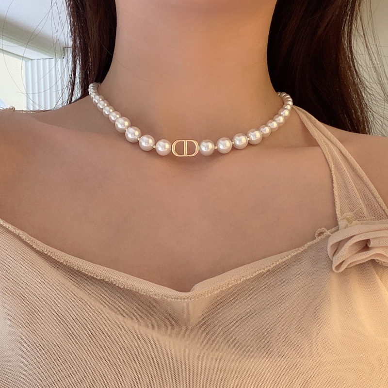 Roselife Kalung Choker Rantai Pendek Vintage Warna Gold Hias Mutiara Untuk Wanita / Pesta Pernikahan