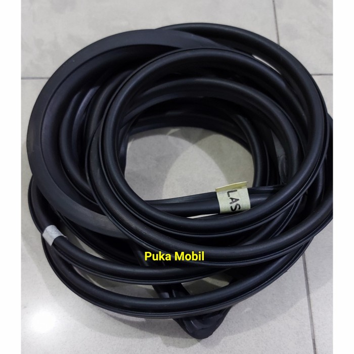 Karet Pintu Ford Laser Taxi Belakang