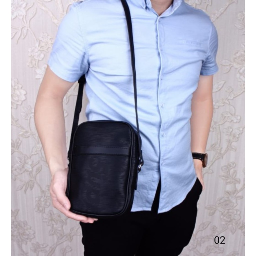 CK02 LV Supreme X Shoulderbag 8253 / 02 TAS PRIA TAS IMPOR