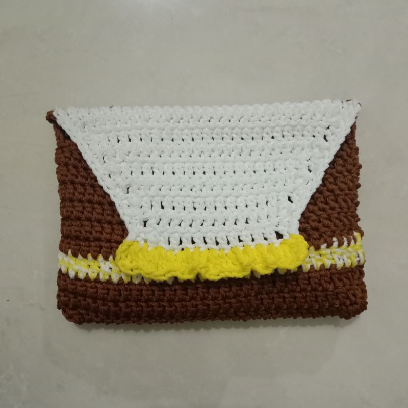 

Bloom Crochet Pencil Case