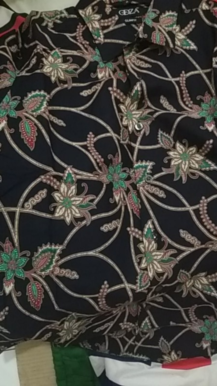 Batik Pria Lengan Panjang Slim Fit Kemeja Sogan Batik Solo Modern