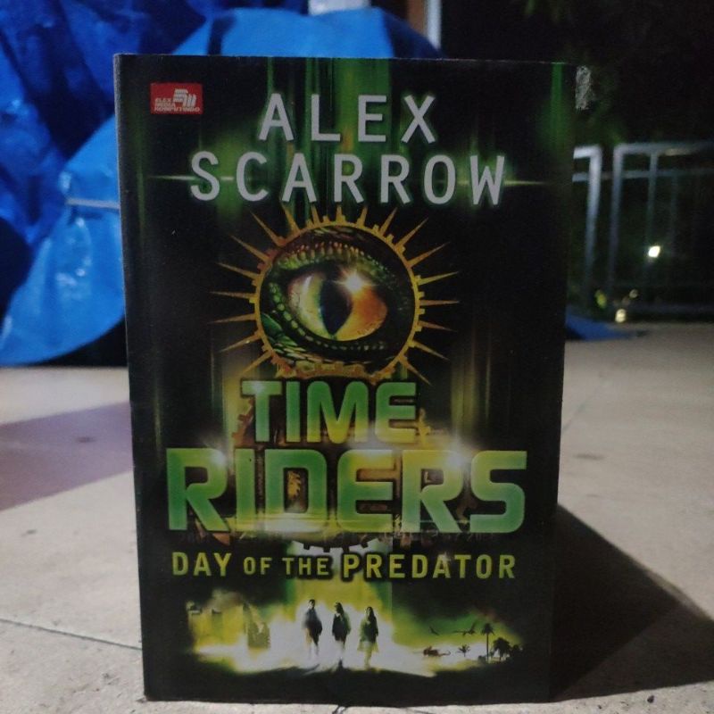OBRAL BUKU NOVEL FANTASI / FIKSI / NOVEL SEJARAH / NOVEL REMAJA / PERANG / ORIGINAL #02 #13B-Time Riders 2