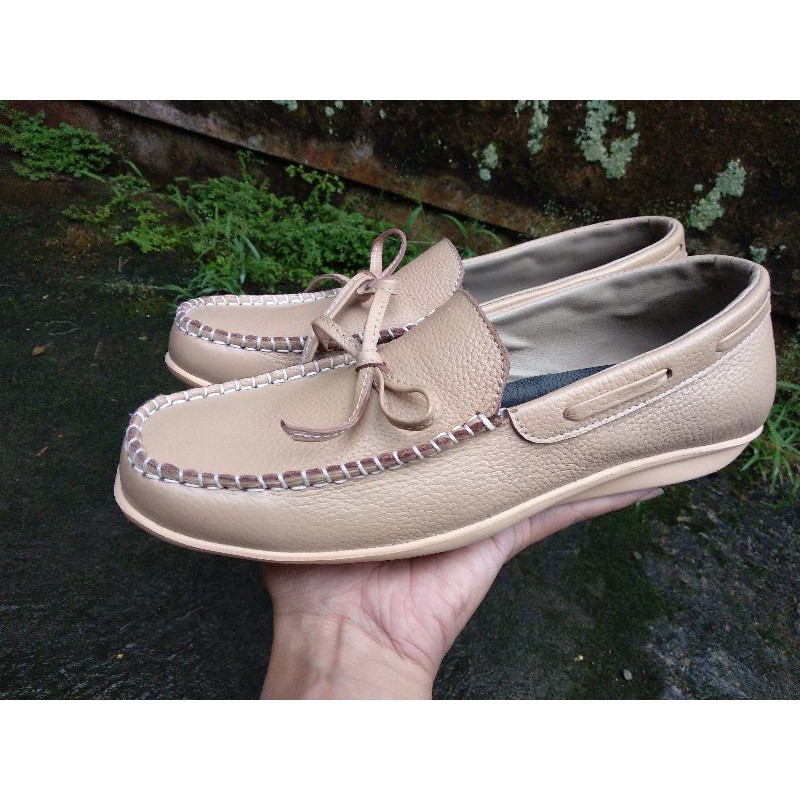 sepatu loafer wanita
