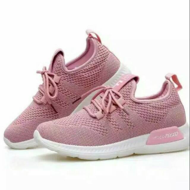 Sepatu Wanita Champion