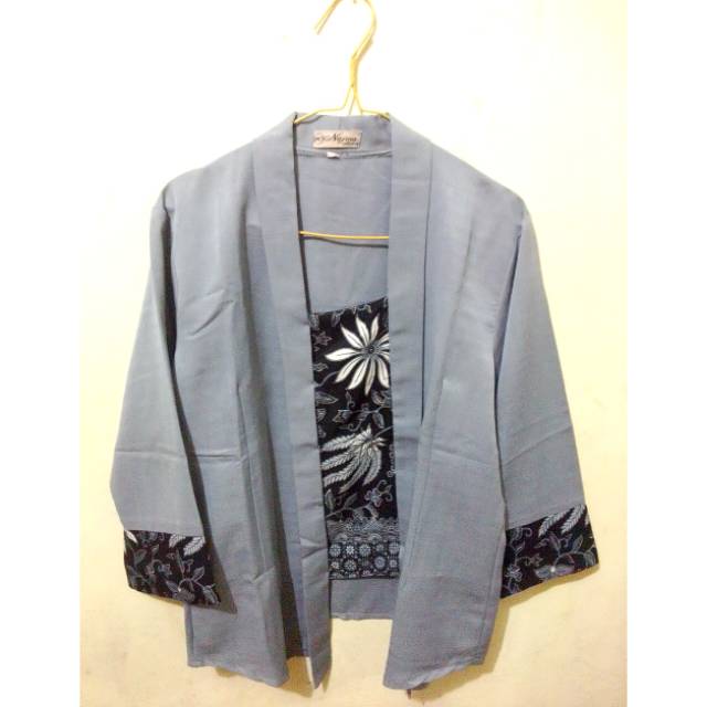 Kebaya kutu baru preloved