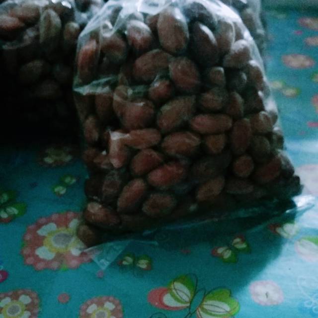 

Kacang tanah 1000gram