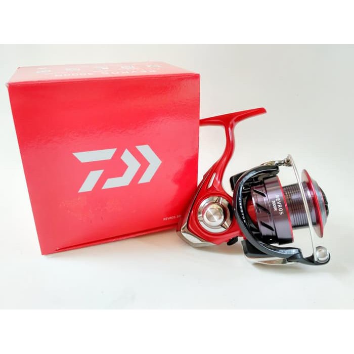 SALE   Reel Daiwa Revros 3000R