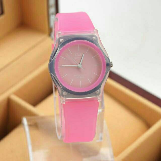 Jam Tangan Wanita AMAN BUAT RENANG QnQ 100% ORIGINAL
