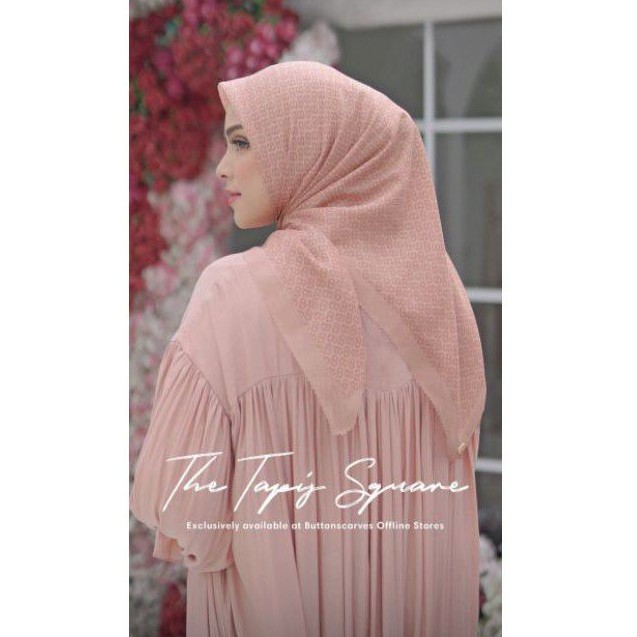 scarf buttonscarves as is item, minor defect