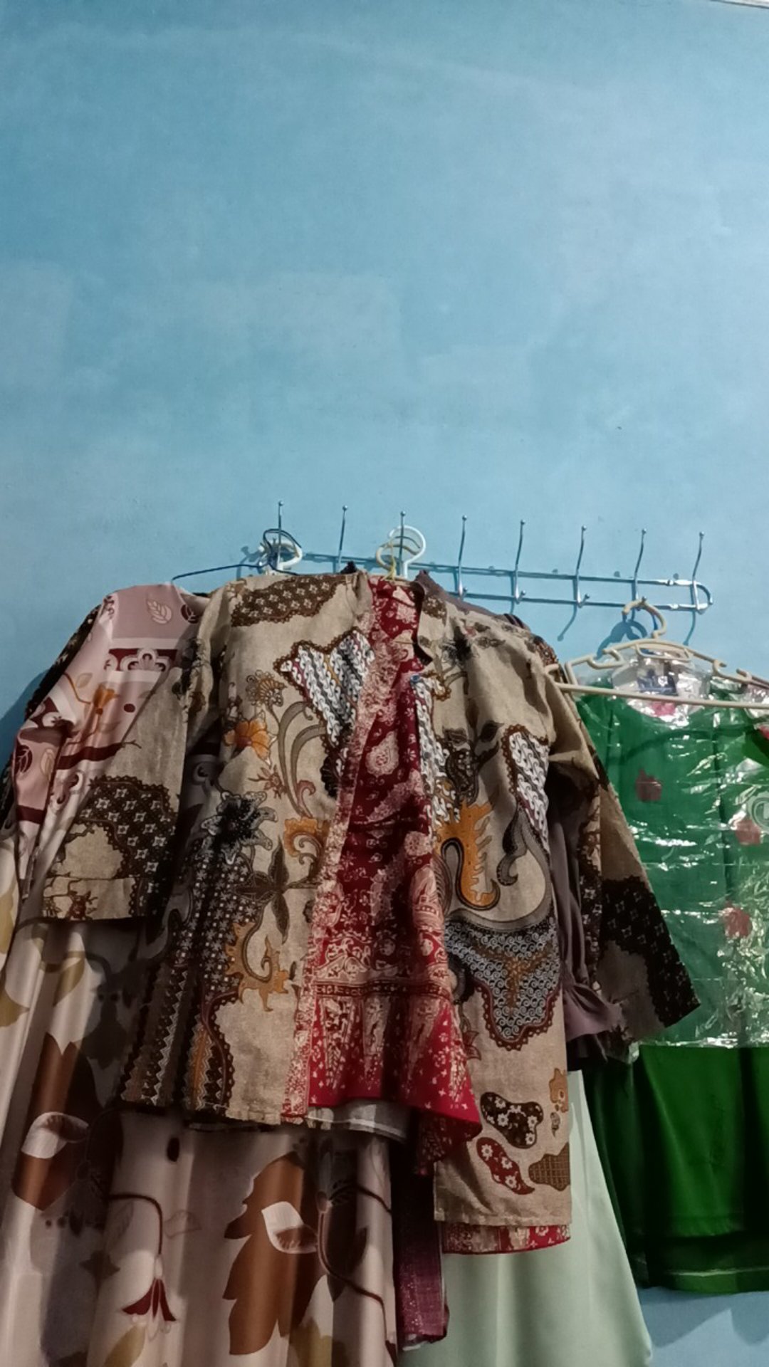 Atasan Batik Dolby Dolbi Dobby Doby Tenun Sutra Tulis Halus Katun Atbm Baron ,sarombit Atasan