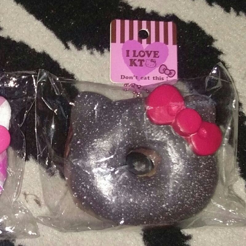LICESEND SQUISHY SALE HELLO KITTY DONUT BY SANRIO (2015)