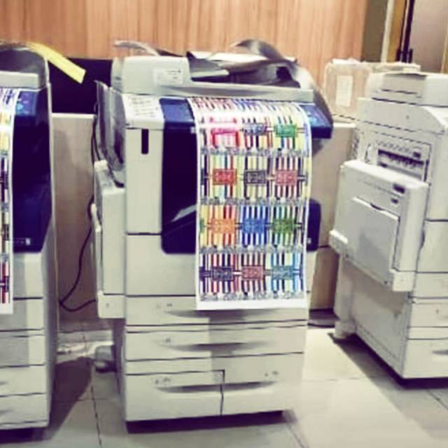 

Apeos V 5575 Color A3+