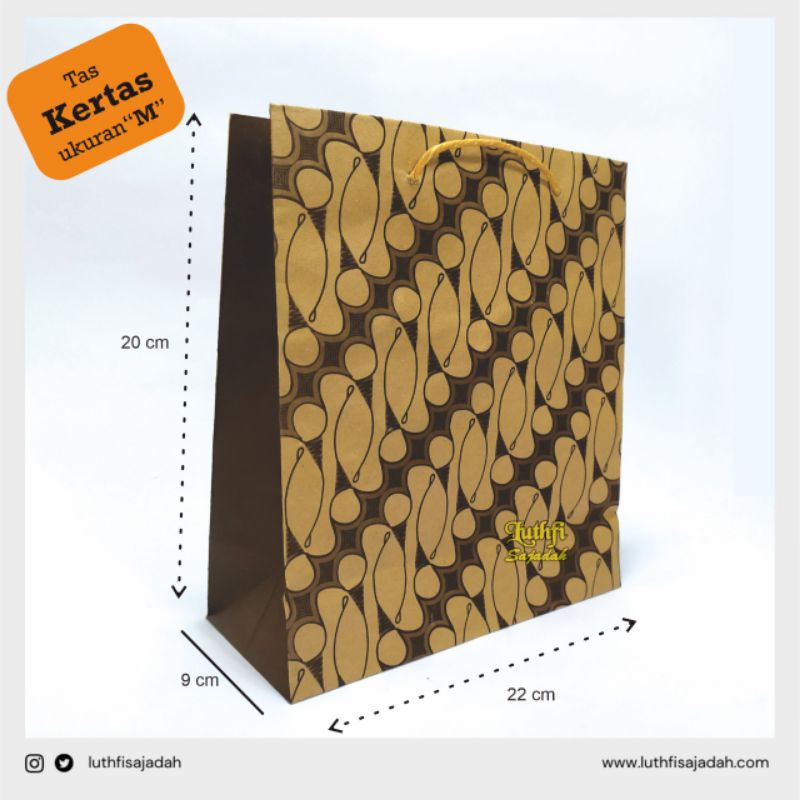 

Tas Kertas/Paper Bag Motif Batik Ukuran 19x22 cm