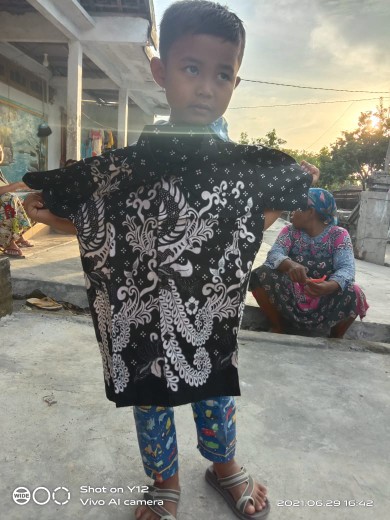 Batik Keluarga Sarimbit // Batik Keluarga Brokat // Batik Couple Keluarga