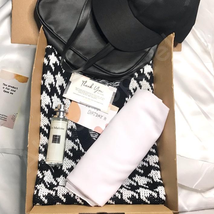 

⇲ Gift Box Set Jennie Vest by Alena / Kado Spesial Hampers ㅃ