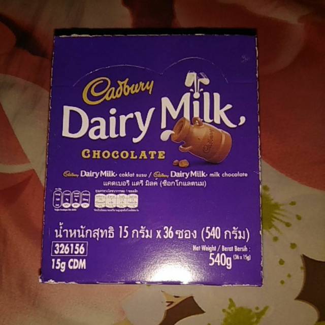 

Cadbury dairy milk.. Coklatnya lembut dan enak pastinya..
