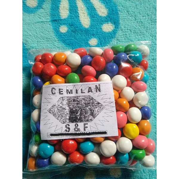 

Biskuit Bola Pelangi
