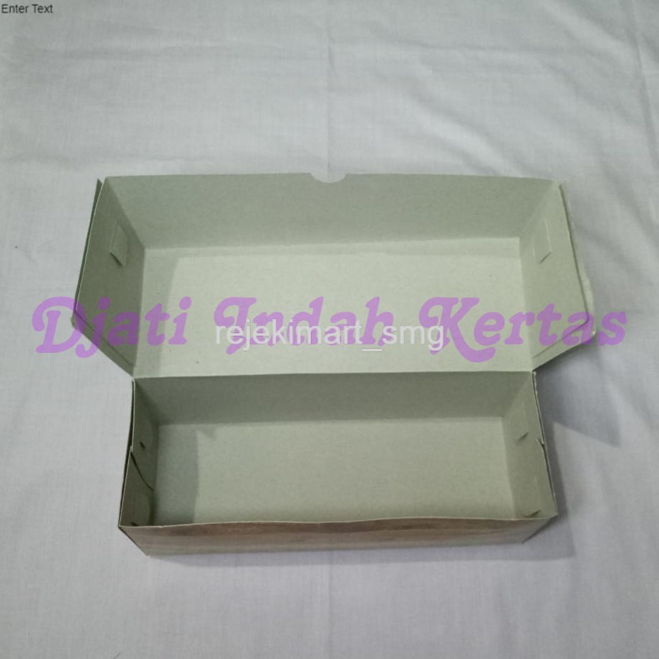

DISKON !!! Dus Kemasan Kekinian Roti Gulung / Kardus Roti Gulung Uk. 25 x 9 x 8.5 Isi 50 pcs
