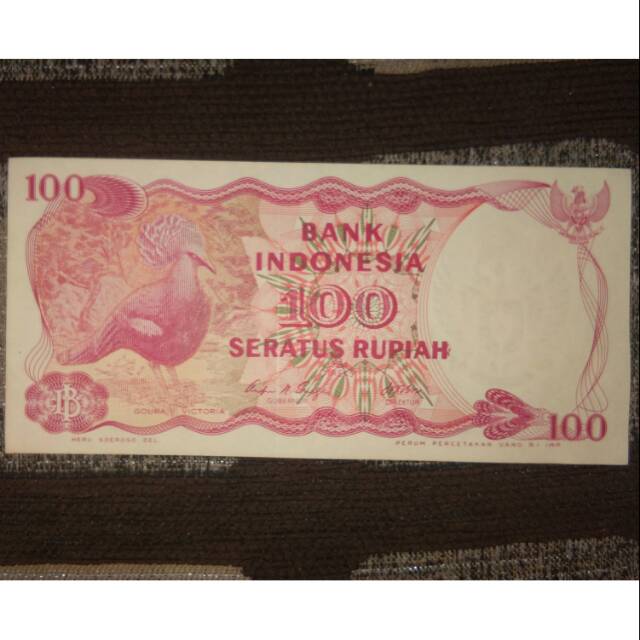 UANG KUNO UANG MAHAR 100 RUPIAH GOURA VICTORIA 1984